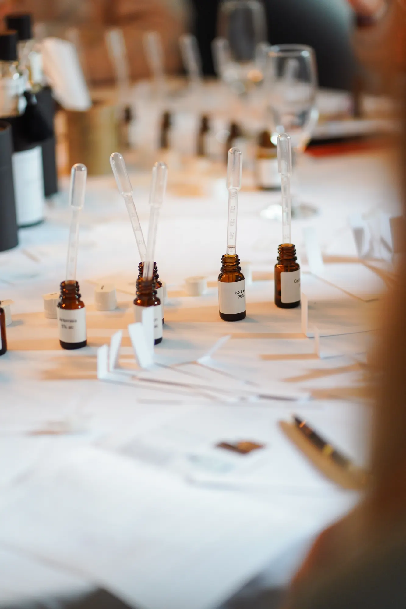 Établi de travail du parfumeur, Maison Waterlot