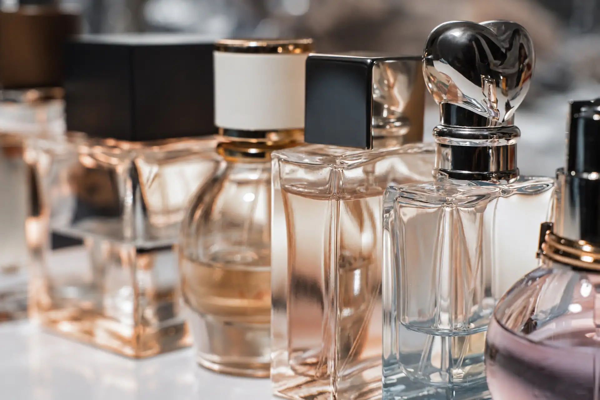 Fabrication de parfum pour marque, mise en bouteille et conditionnement, Maison Waterlot